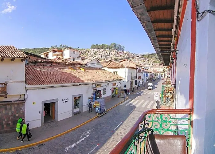 The Grassshopper Plaza De Armas *