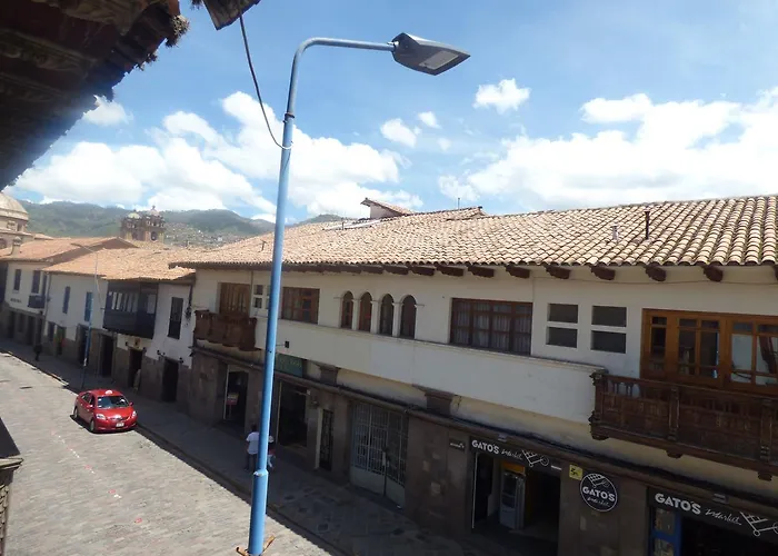 The Grassshopper Plaza De Armas