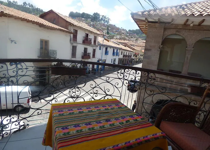 The Grassshopper Plaza De Armas * Cusco
